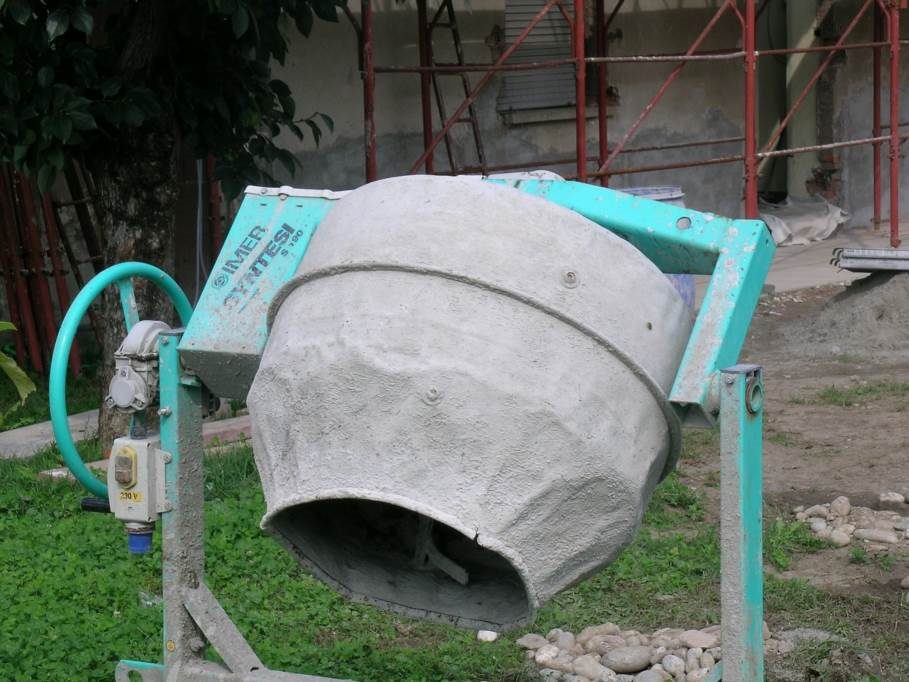 budowa tarasu betonowego na filarach